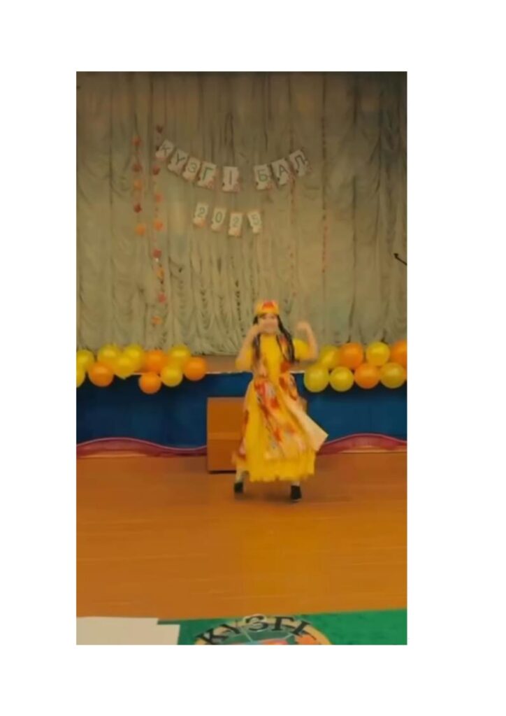 ???? “Күзгі балл – 2025” байқауы ????
Атасу жалпы білім беретін мектебінде 8, 9, 10-сынып оқушылары арасында дәстүрлі “Күзгі балл – 2025” байқауы жоғары деңгейде өтті. Оқушылар өз өнерлерін, шығармашылығын және талғамдарын көрсетіп, көрермендерге керемет көңіл күй сыйлады.
???? Жеңімпаздар:
1⃣ 1-орын – 8-сынып оқушылары
2⃣ 2-орын – 10-сынып оқушылары
3⃣ 3-орын – 9-сынып оқушылары
✨ Байқауды ұйымдастырған — ALASH өзін-өзі басқару ұйымы.
Барлық қатысушыларды құттықтаймыз! ????